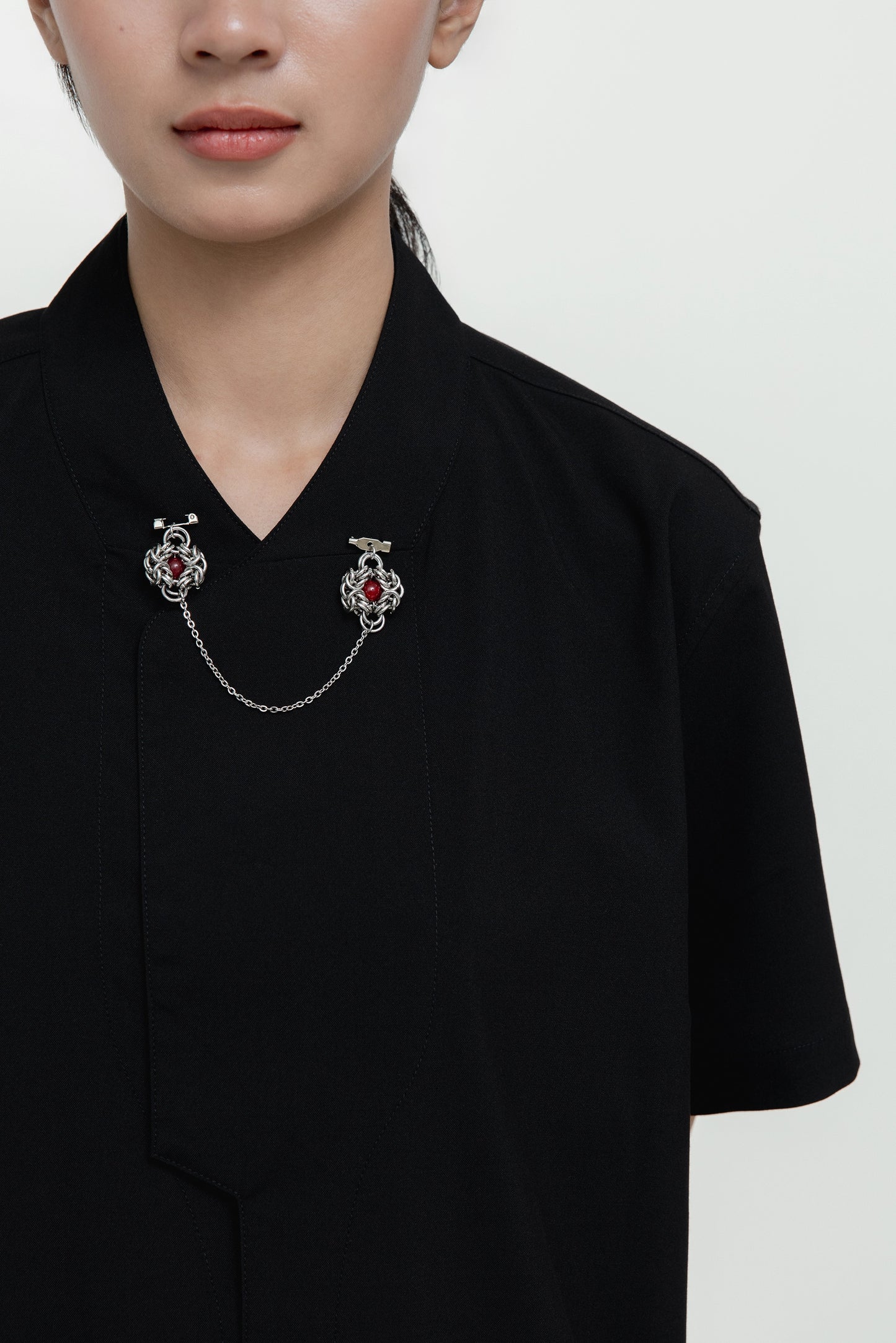 ZAT BROOCH RED CORAL