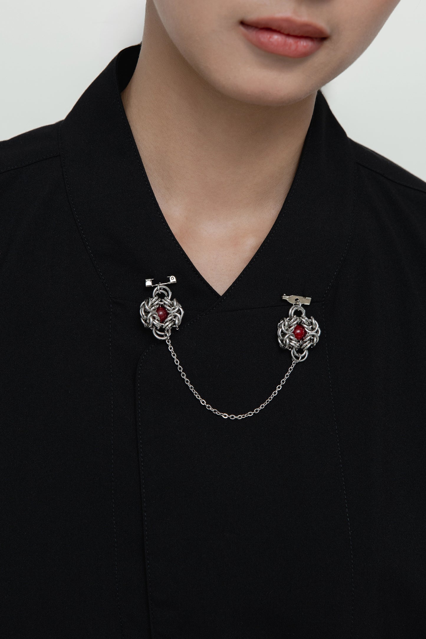 ZAT BROOCH RED CORAL