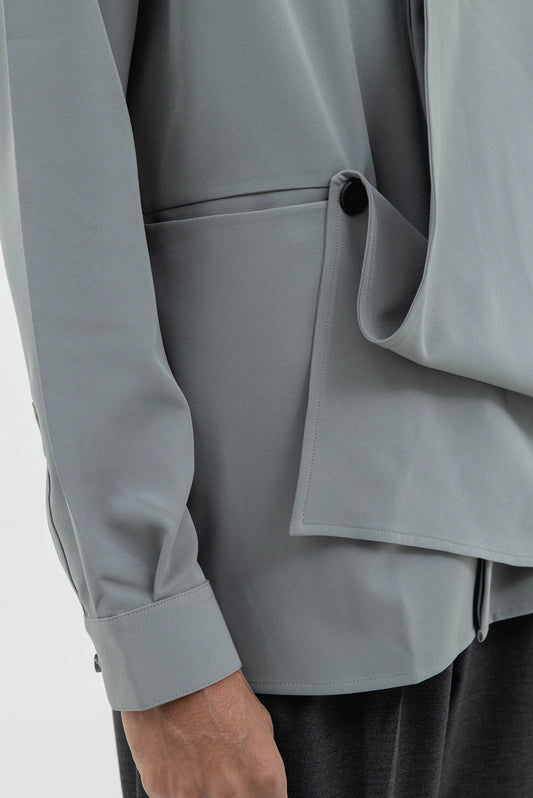 COLLAR SHIRT W/ DRAPPERY LAYER ON HALF BODY