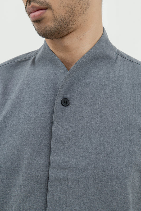 COLLARLESS 1 VISIBLE BUTTON