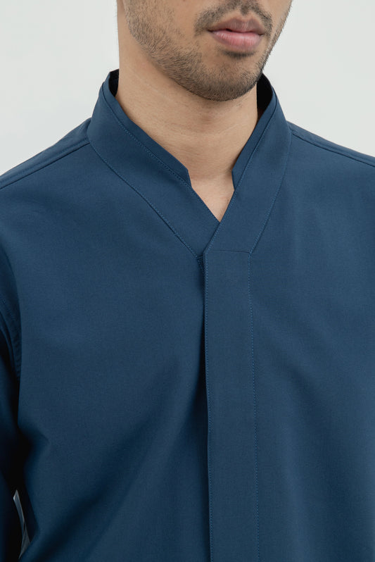 COLLARLESS V NECK LS