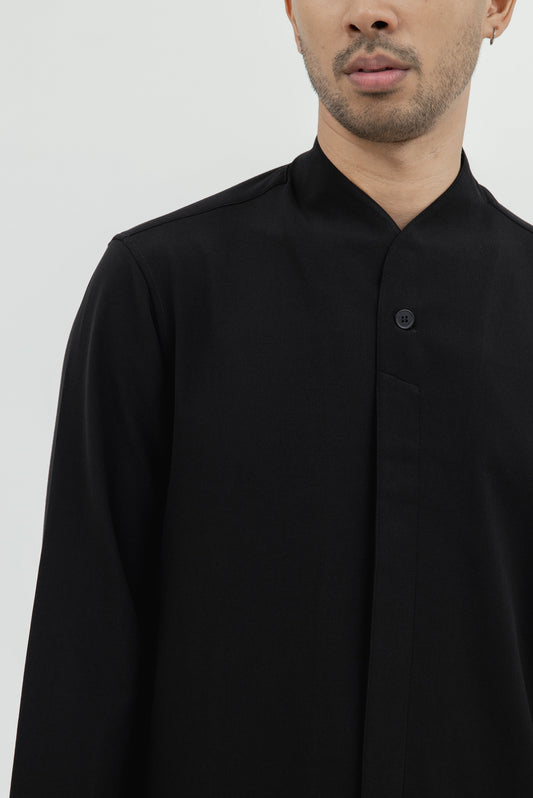 COLLARLESS 1 VISIBLE BUTTON