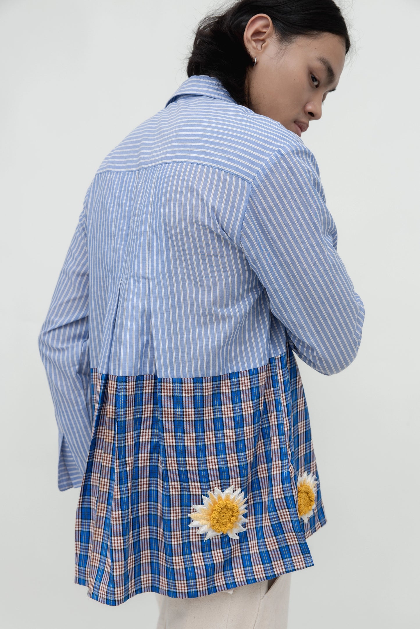 TWO TONE SQUARE FLOWER BLUE LS
