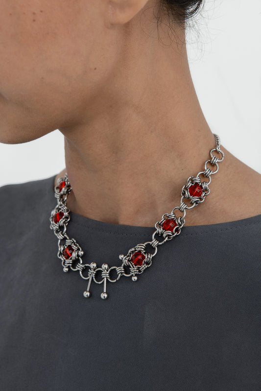 GAMU NECKLACE RED BEADS