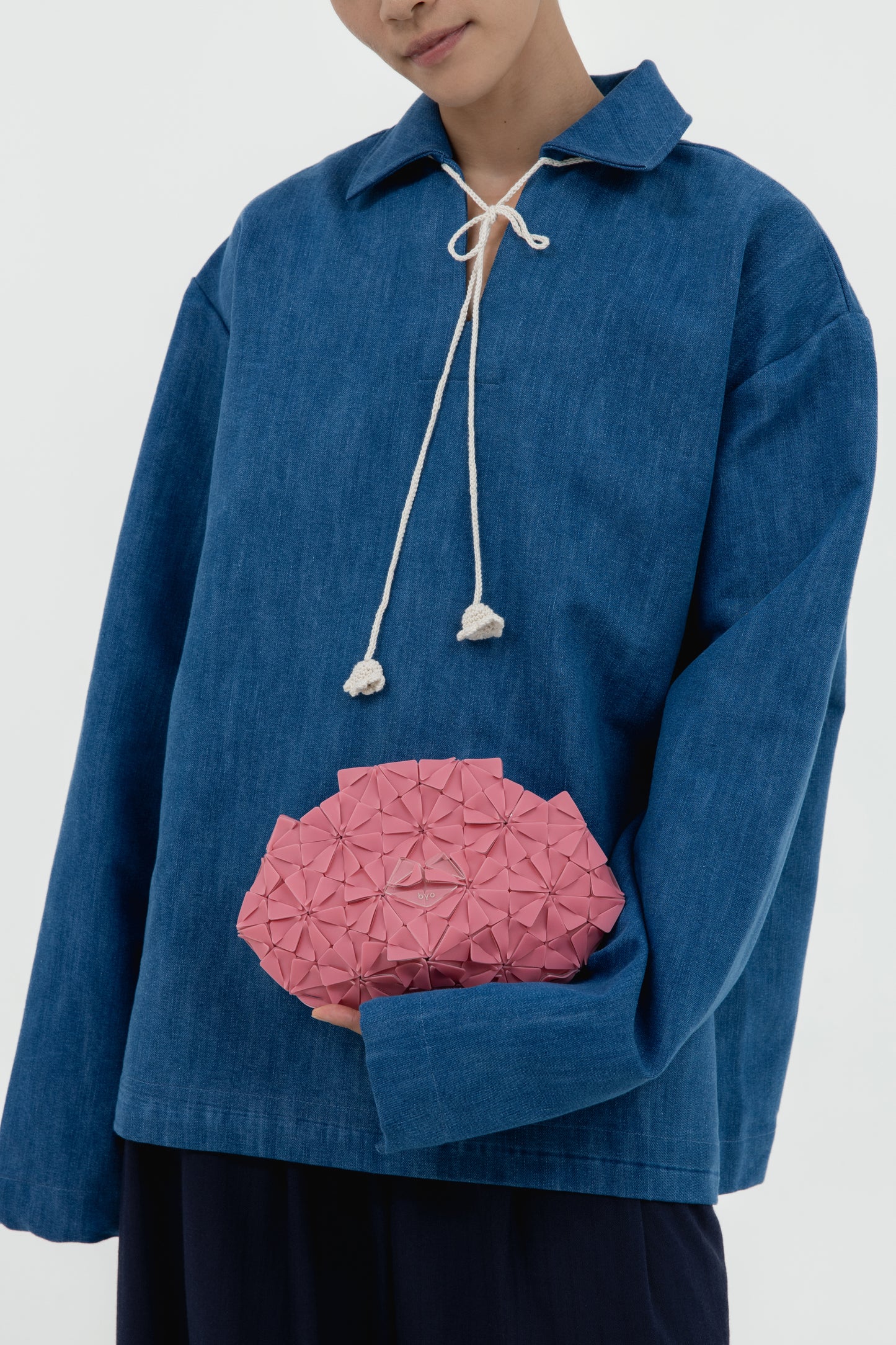 SHELL CLUTCH