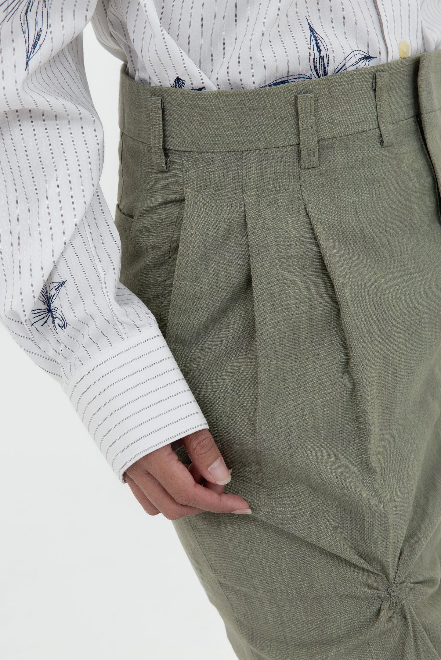 TWISTED EMBROIDERED LONG SKIRT