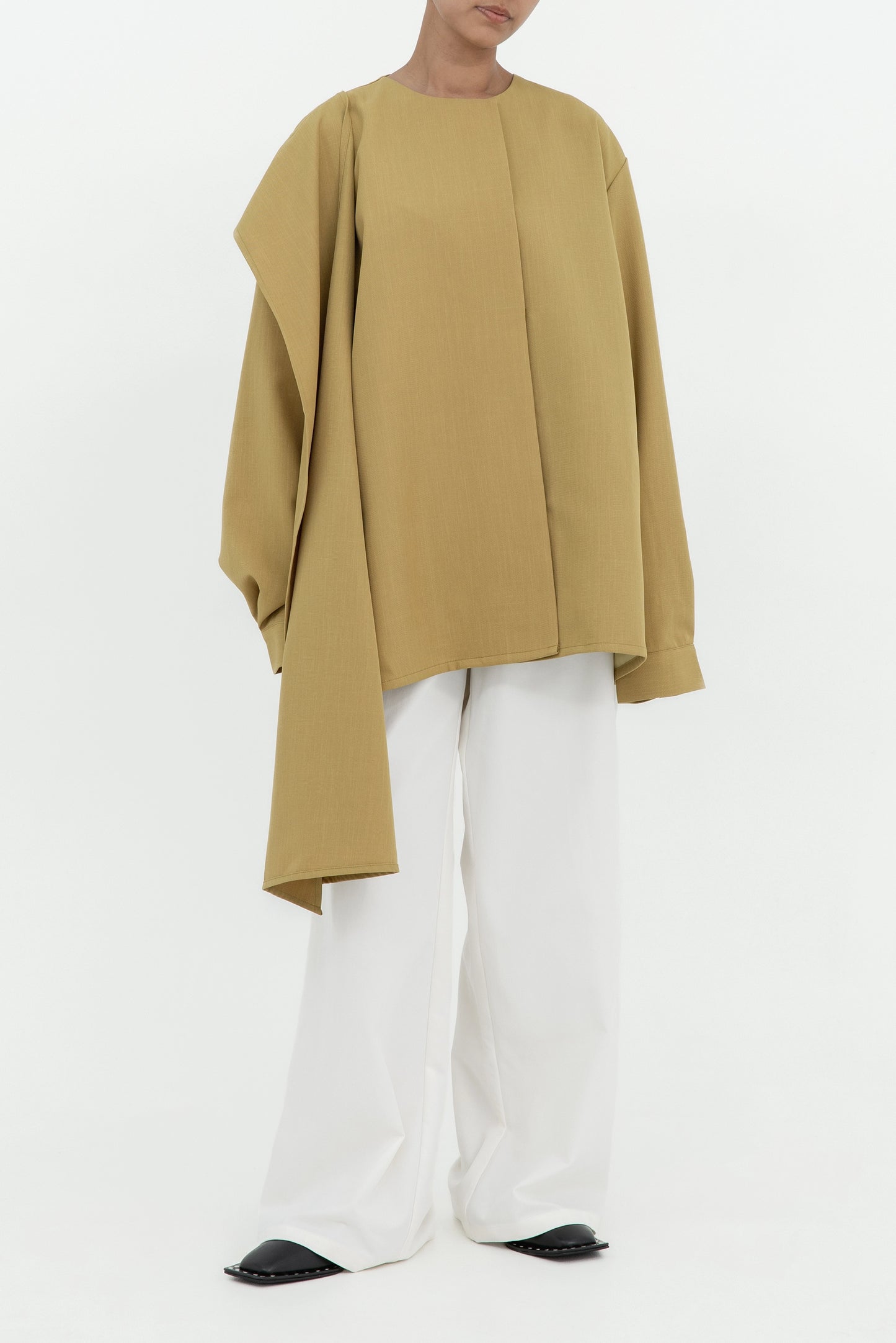 LENNA SHORT OUTER