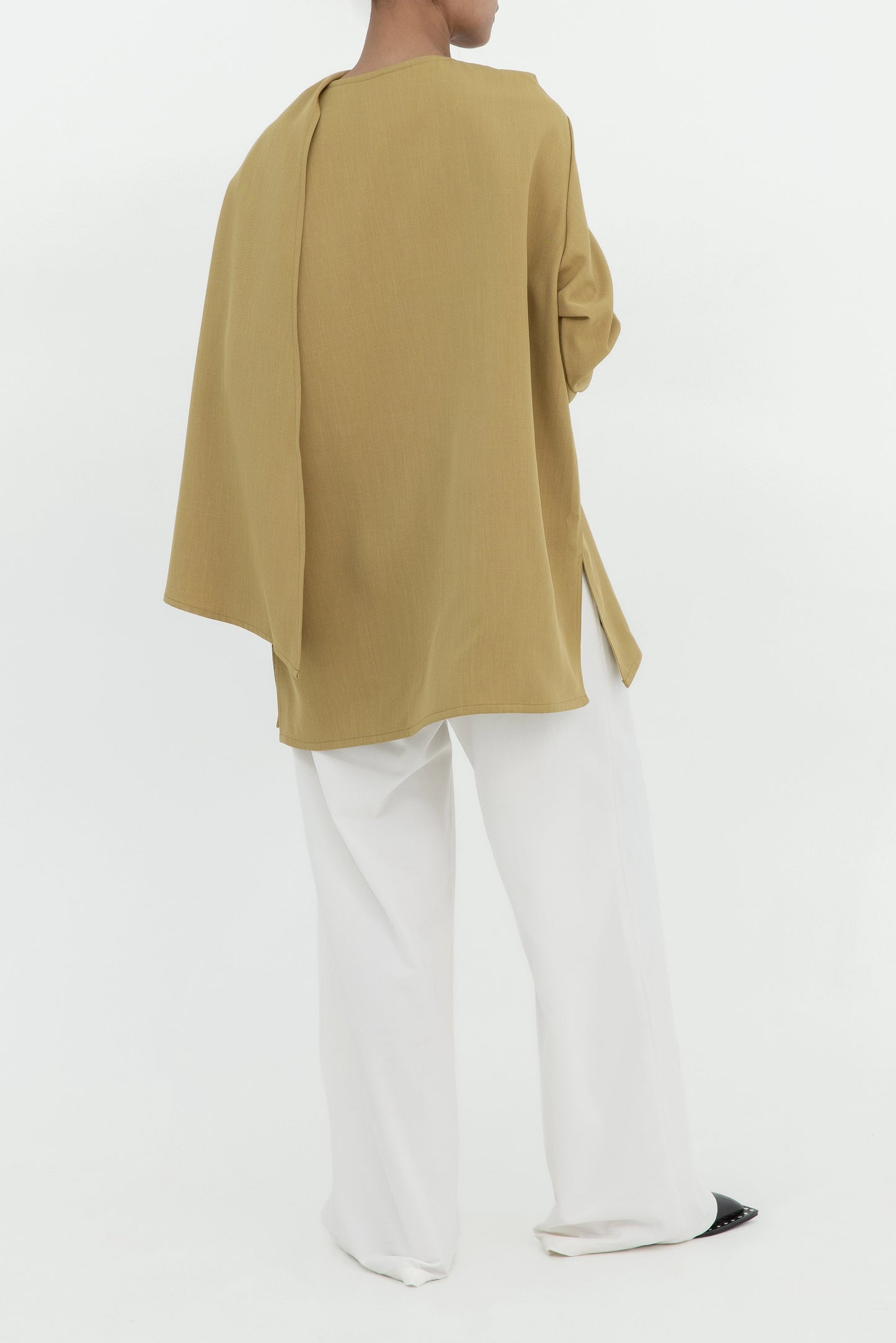 LENNA SHORT OUTER