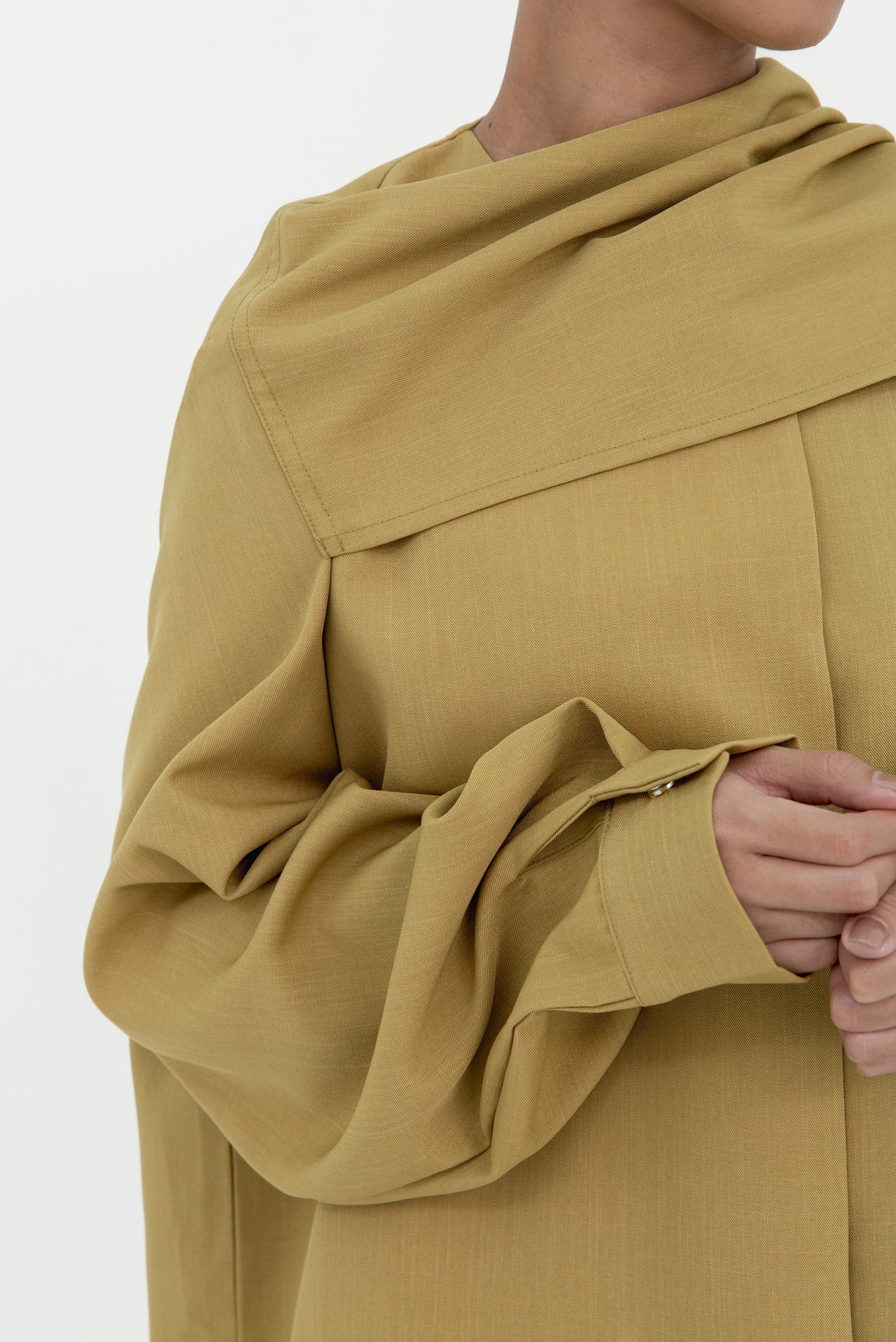 LENNA SHORT OUTER