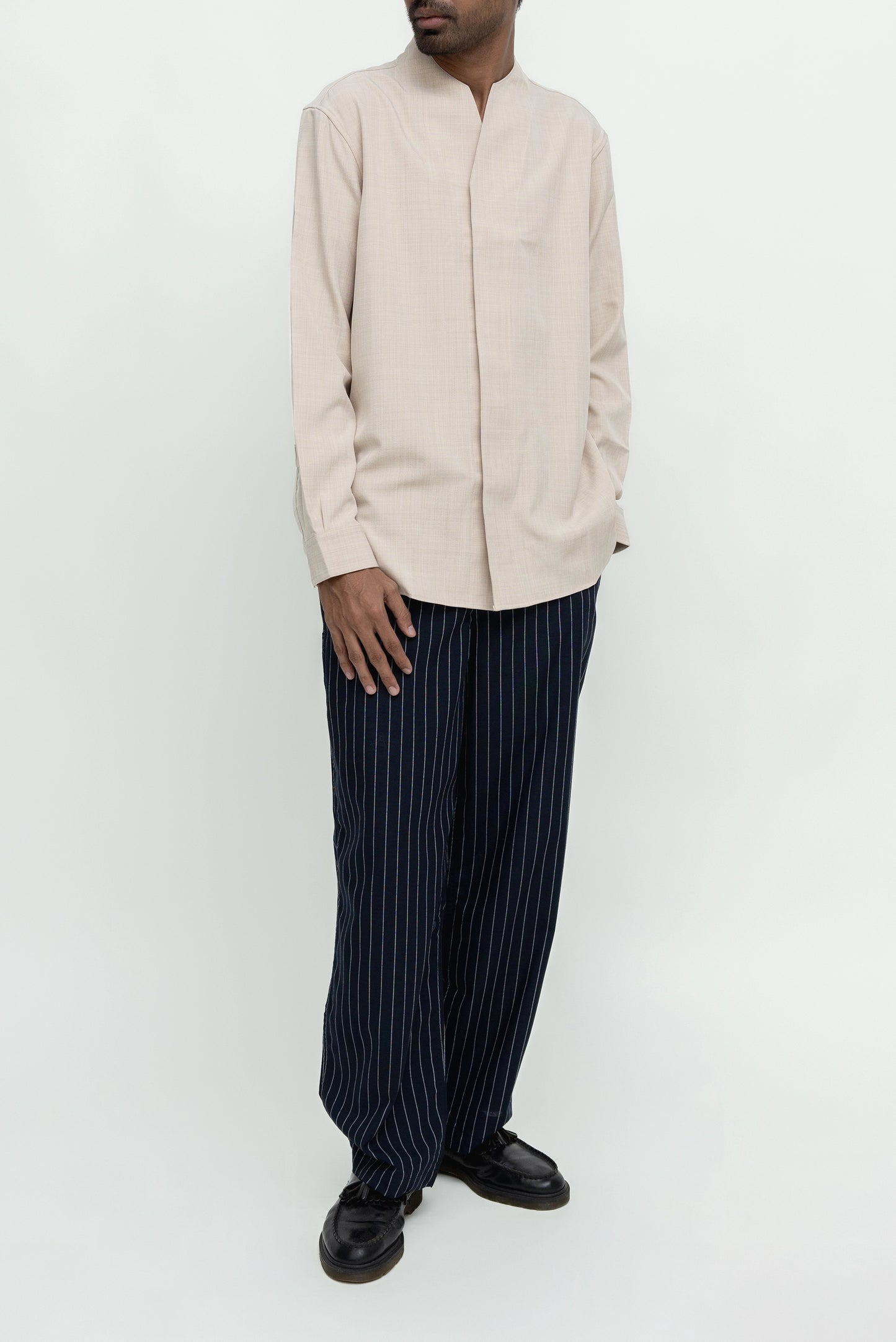 COLLARLESS PART 1 LONGSLEEVES SHIRT