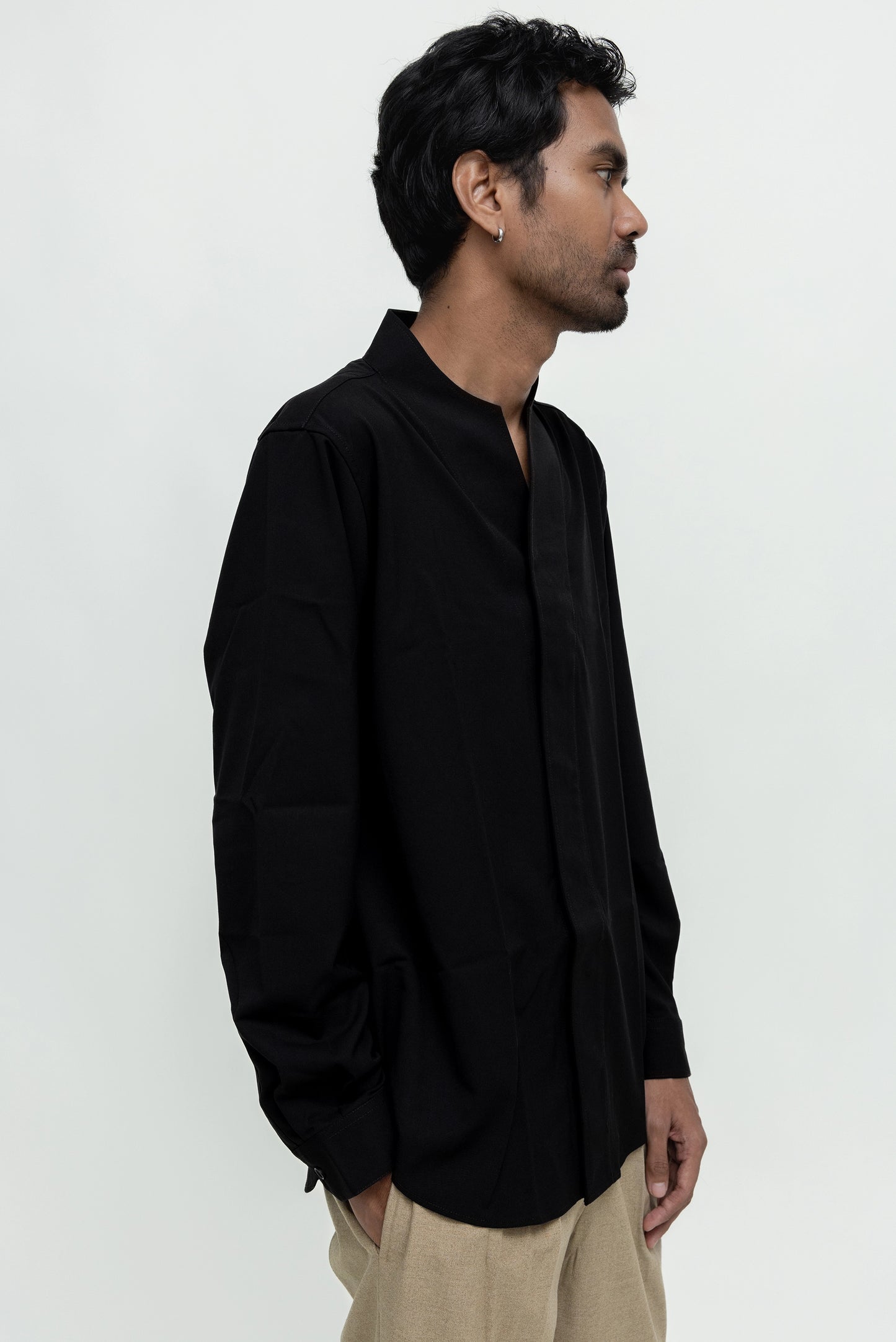 COLLARLESS PART 1 LONGSLEEVES EF