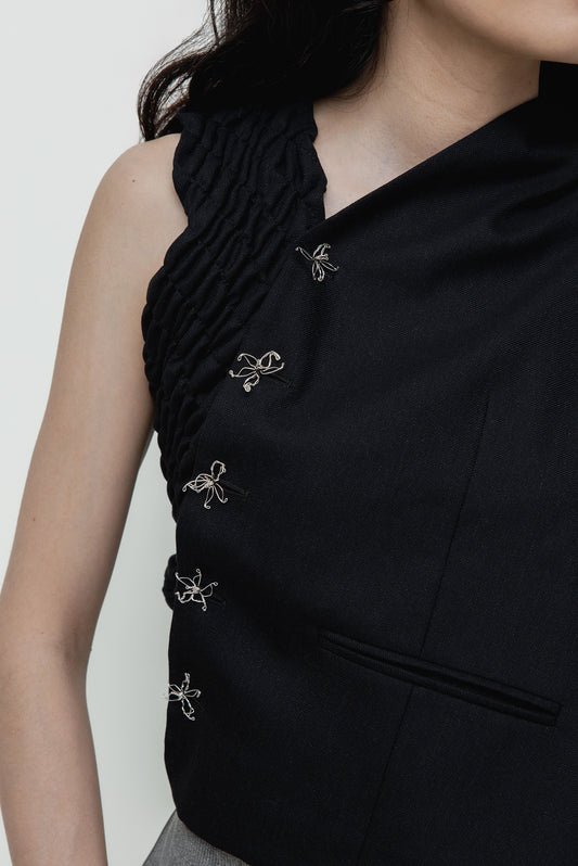 SLANTED VEST BLACK GRAIN 101