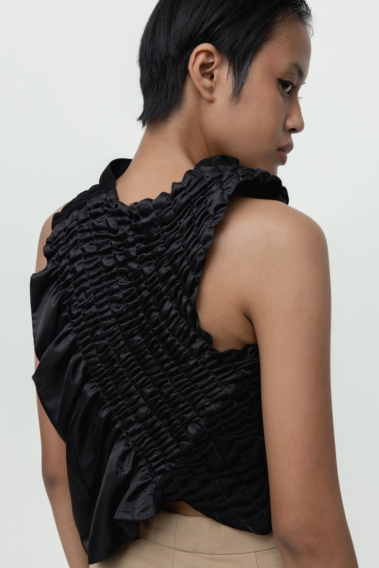 SLANTED VEST BLACK TEXTURED 102