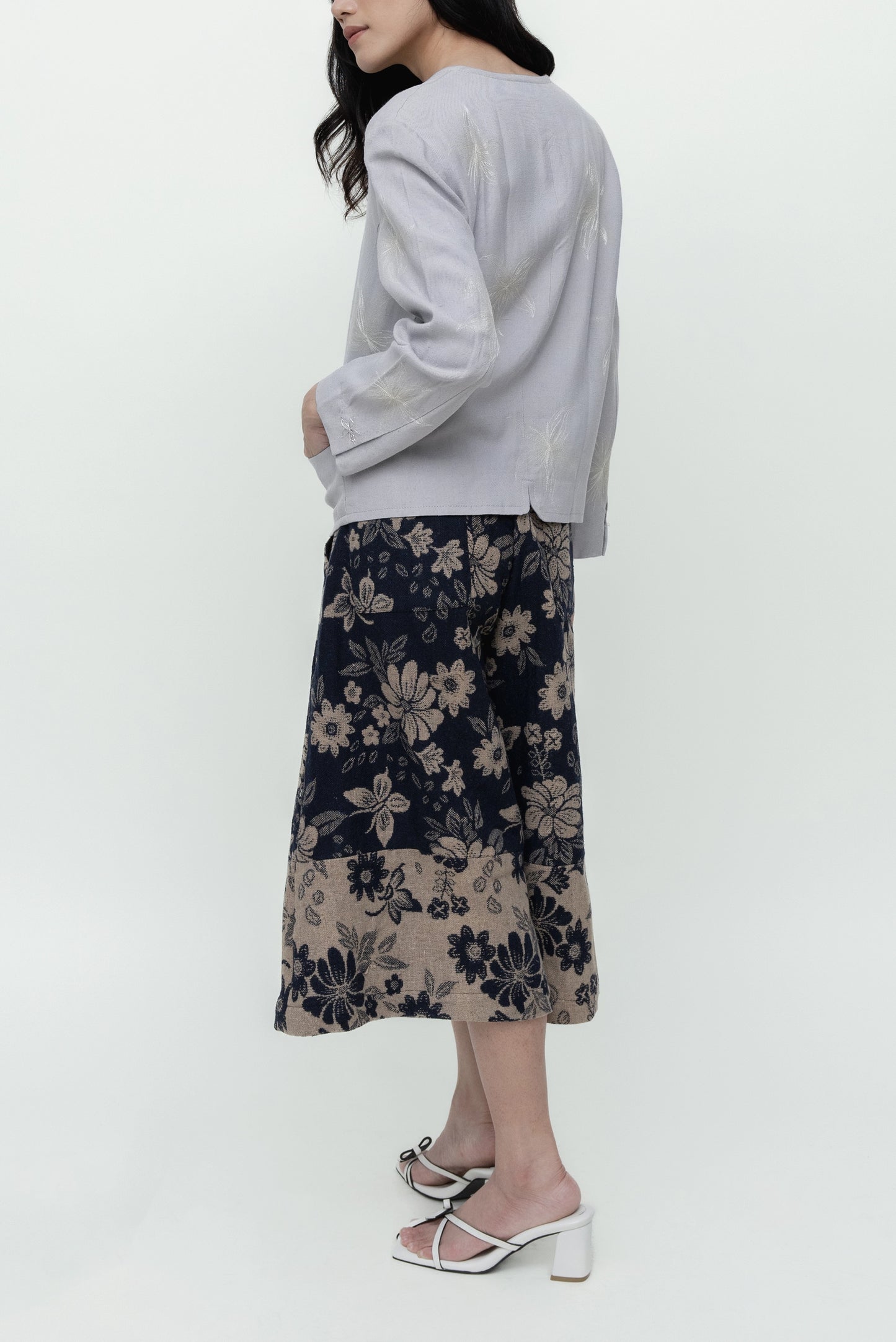 EMBROIDERED LADY JACKET GREY WITH POWDER YELLOW EMBROIDERY