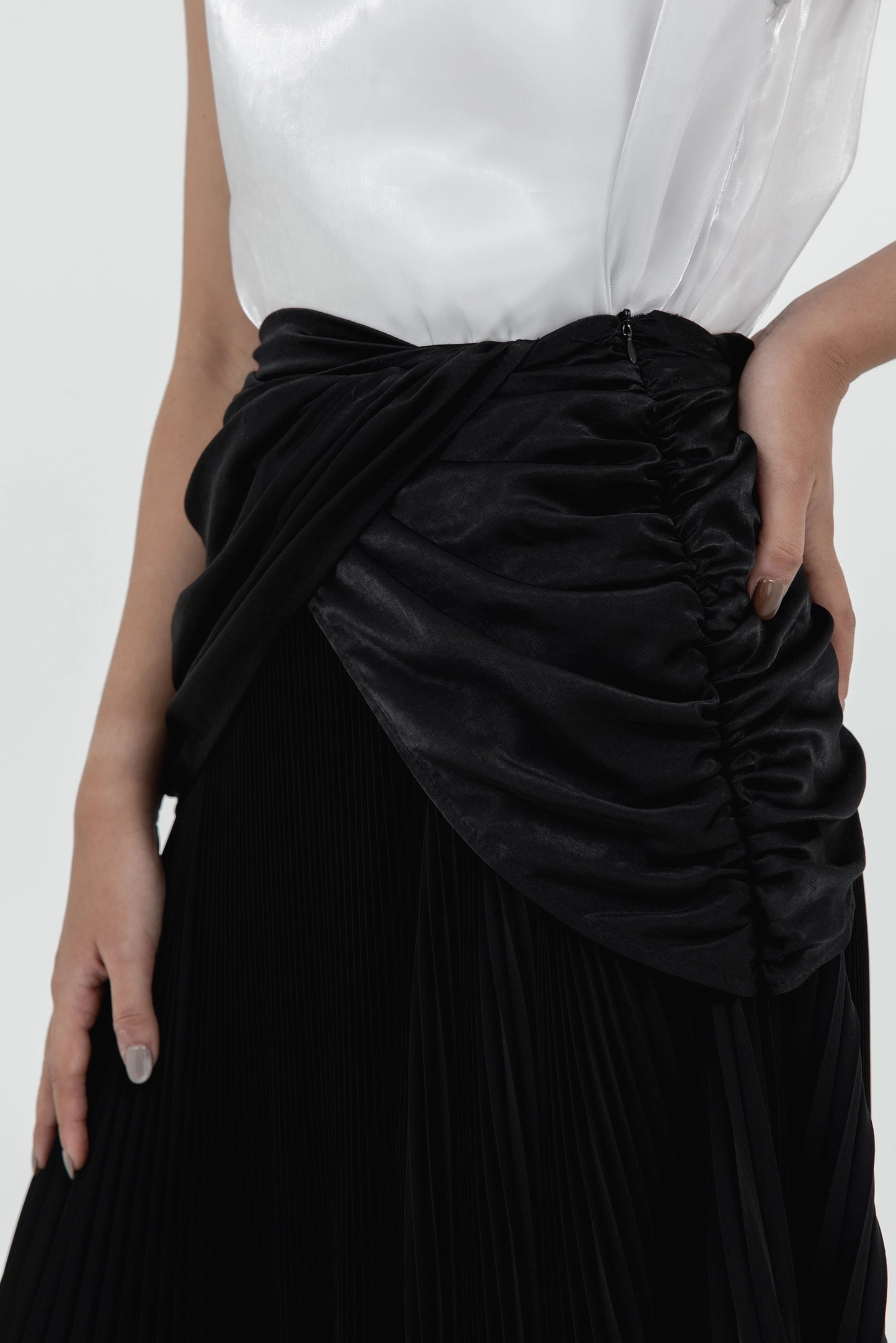 RUE PLEATED SKIRT