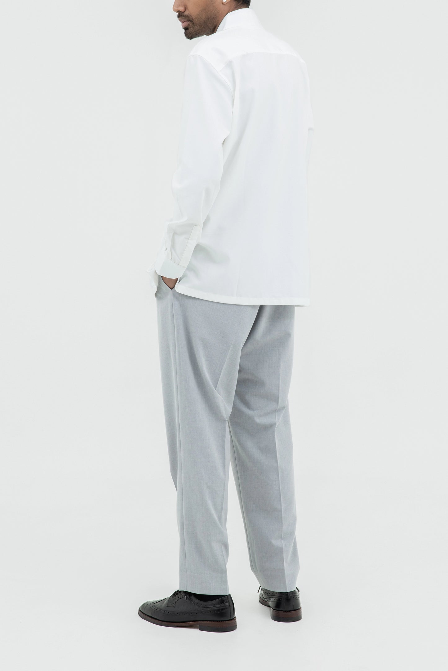 DOUBLE PLACKET COLLARLESS LS