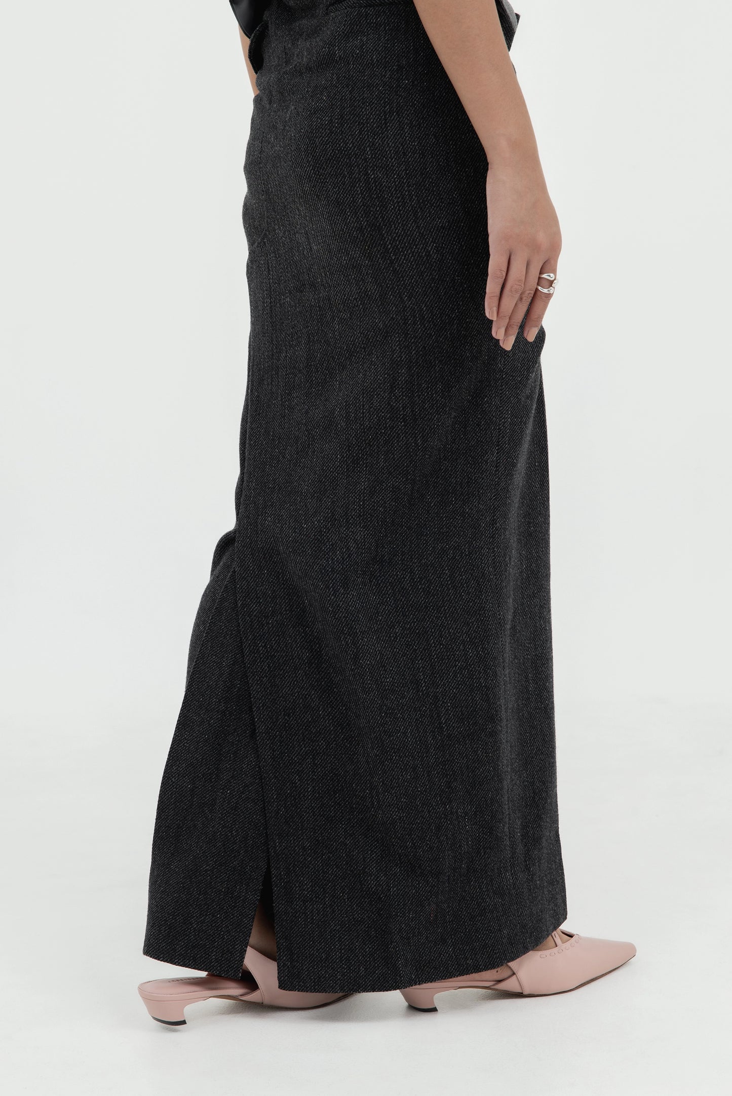 TWISTED EMBROIDERED LONG SKIRT