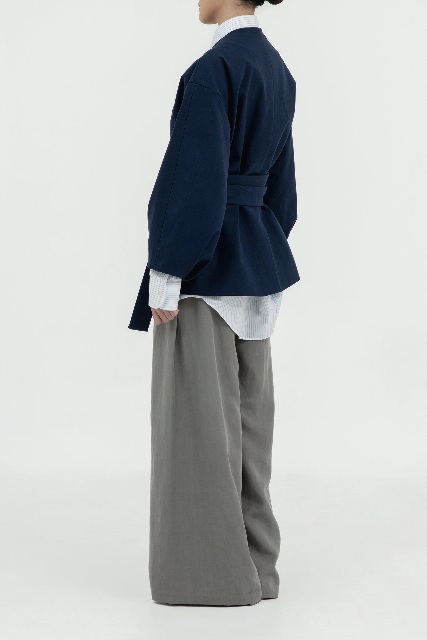 VINERA SHORT OUTER