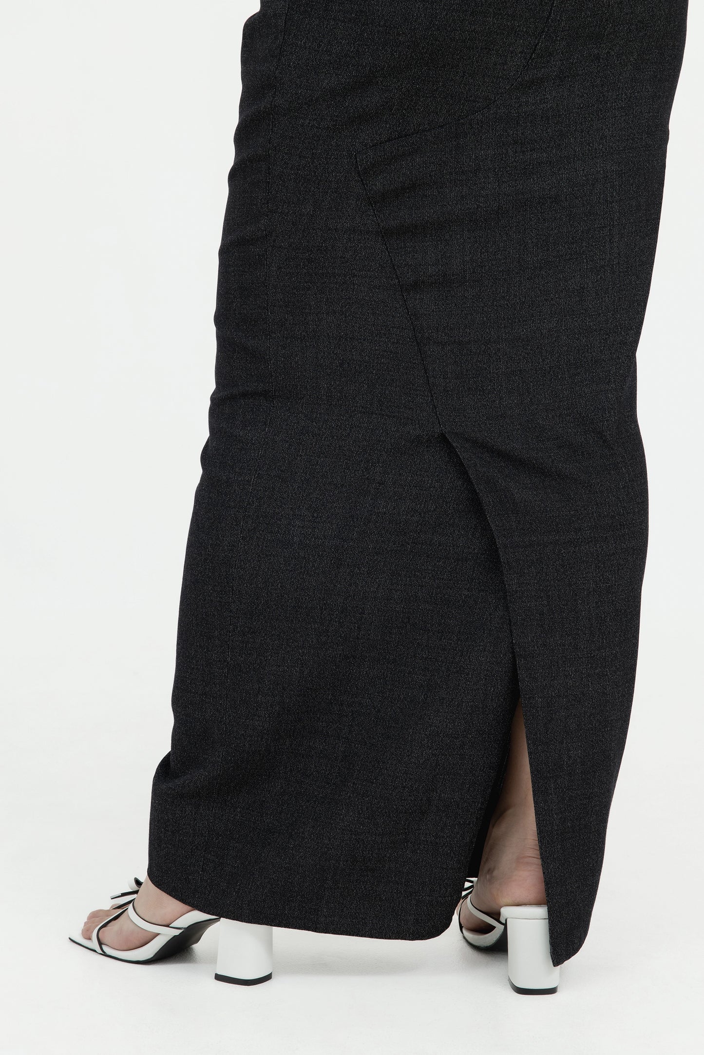 TWISTED EMBROIDERED LONG SKIRT