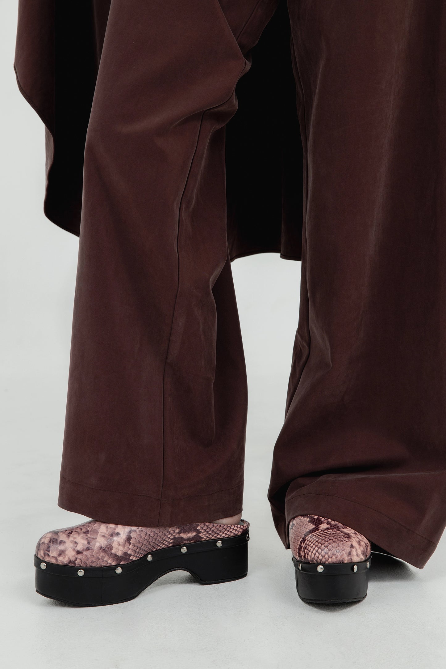 SLUG CLOGS SNAKESKIN